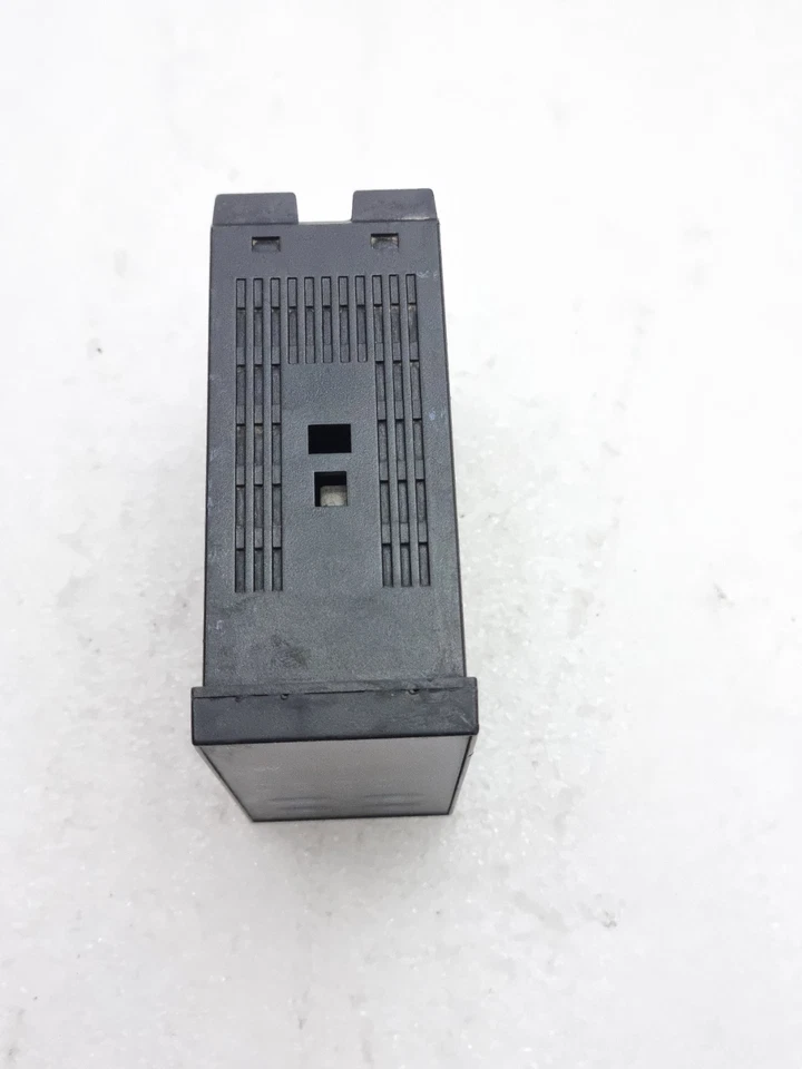 Used Working Yudian AI-526 Pid Temperature Controller 100-240Vac Free Ship
